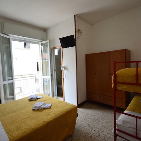 ريميني Hotel Moroni المظهر الخارجي الصورة