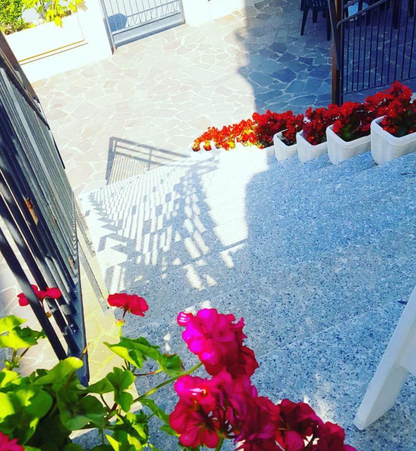 ريميني Hotel Moroni المظهر الخارجي الصورة