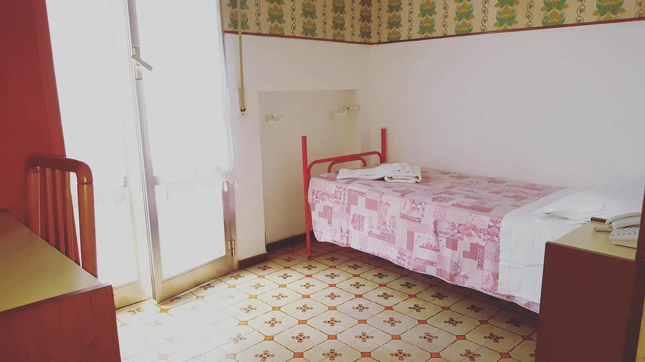 ريميني Hotel Moroni المظهر الخارجي الصورة