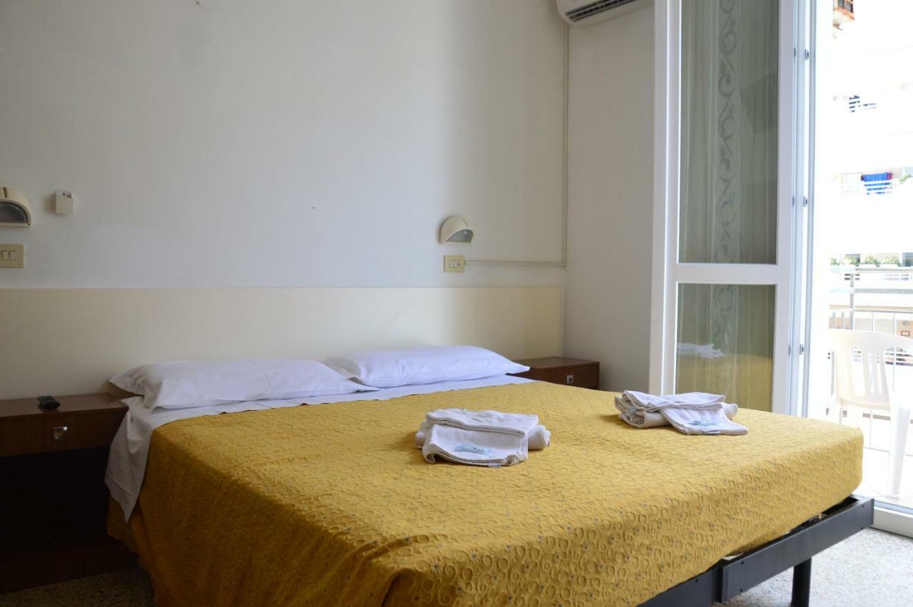 ريميني Hotel Moroni المظهر الخارجي الصورة