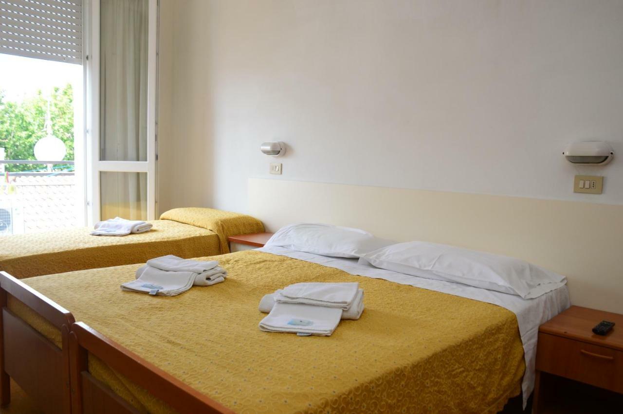 ريميني Hotel Moroni المظهر الخارجي الصورة